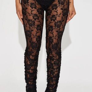 Laced pants 🖤💕